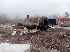 «Наплевав» на экологию, предприниматель изготавливал в Волгодонске древесный уголь