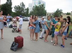 Одаренные, но малообеспеченные дети из Волгодонска отправились отдыхать в Неклиновский район