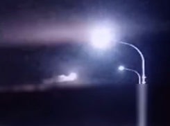 Момент работы ПВО над Волгодонском запечатлела камера видеонаблюдения