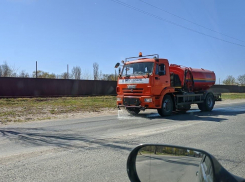 Улицы Волгодонска обрабатывают дезинфицирующим средством