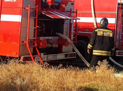 Масштабный пожар уничтожил магазин «Фикс Прайс» в Зимовниках