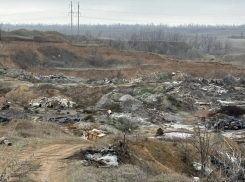 Ядовитые отходы могут сжигать там: гигантские нелегальные свалки обнаружили в Волгодонске и его окрестностях