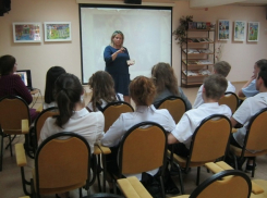 В Центральной библиотеке прошел час искусства, посвященный Александру Невскому