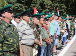Защитники рубежей вновь надели зеленые фуражки: Волгодонск отметил День пограничника 