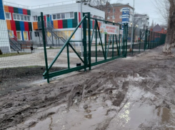 Три миллиона рублей из городского бюджета укатают в асфальт, ведущий в детсад «Голубые дорожки»