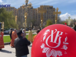 Крестный ход, концерт и ярмарка: как Волгодонск встретил Пасху после богослужения