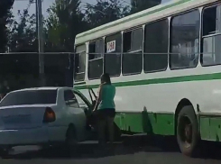 В Волгодонске произошло ДТП из-за непостоянства водителя автобуса