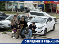 Задирали платья на манекенах и матерились: волгодончанка сняла на фото хулиганов на улице 30 лет Победы