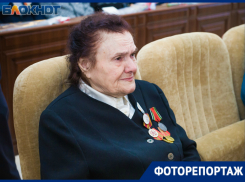 Специально для волгодонских ветеранов в городской администрации состоялся концерт