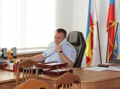 Жители Волгодонска могут рассказать по телефону о своих проблемах начальнику волгодонской полиции