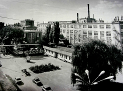 67 лет назад в Волгодонске родилась большая и дымная химия  с мыльными дождями