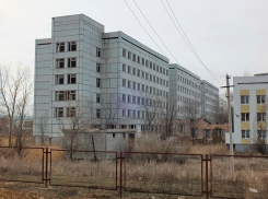13-летний волгодонец разбился насмерть на заброшенной стройке на Гагарина