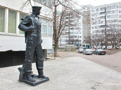 Мемориалы Волгодонска напоминают о подвиге воинов-интернационалистов в их день памяти