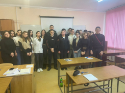 Полицейские Волгодонска провели познавательную встречу с городской молодежью 