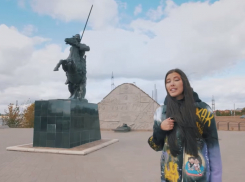 «Когда я здесь гуляла, была разруха»: звезда эстрады и победительница «Мисс Блокнот» Анет Сай удивилась преображению Волгодонска