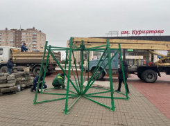 Волгодонск приступил к монтажу главной городской елки в новой части города