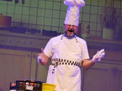 Артист ВМДТ Игорь Таранов одержал победу в областном конкурсе «Поют артисты театров»