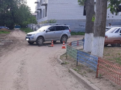 9-летнего мальчика во дворе на Энтузиастов сбил водитель «Грейт Волл»