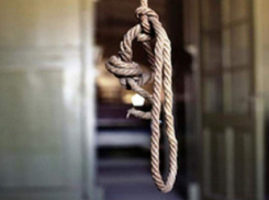 38-летнего волгодонца нашли повешенным в квартире на проспекте Строителей