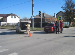 В Волгодонске в результате ДТП «Тойота» смяла бок «Хёндаю»