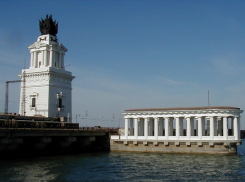 Уровень Цимлянского водохранилища начал падать