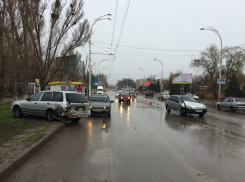 В Волгодонске на Морской столкнулись две легковушки