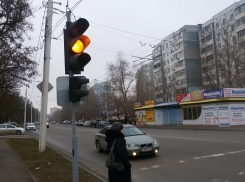 В Волгодонске на перекрестке улиц Энтузиастов и Черникова не работают светофоры
