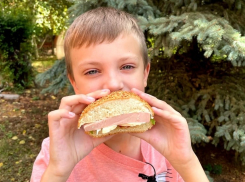 Что положить школьнику в ланчбокс: советы для родителей к 1 сентября