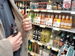   Пьяный волгодонец сломал нос охраннику магазина при попытке незаметно вынести коньяк