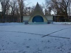 Для ледового катка в Волгодонске настали последние дни