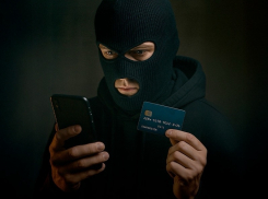 Медаль «За доблестный труд» в обмен на все ваши сбережения: перед Новым годом мошенники придумали новую систему развода для пенсионеров