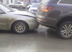 Волгодончанка разыскивает свидетелей ДТП на Ленина