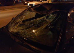 Сбитый на Строителей волгодонец перелетел через машину и приземлился на ее багажник