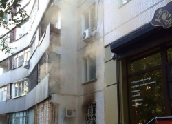 В центре Волгодонска случился пожар, в котором едва не сгорел мужчина