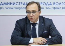 Главврач больницы №1 Владимир Бачинский сменил один «БМВ» на другой 