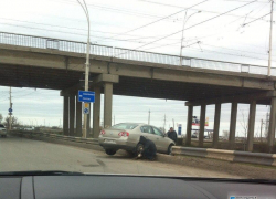 Виновником субботнего ДТП признан водитель «Фольксвагена», «влетевшего» в отбойник