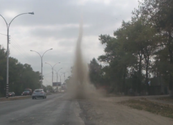 Волгодонец снял на ВИДЕО столб пыли, парящий в воздухе