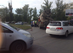 В Волгодонске произошло ДТП с участием бетономешалки – читатель