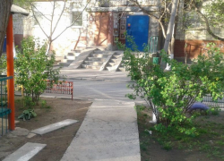 Гуляющего во дворе 8-летнего ребенка сбил 25-летний водитель «Хендая»