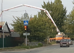 Что это за машина из-за которой перекрыто движение, - читатель