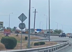 Лопасти въезжают в Волгодонск - пробка в Шлюзах на подходе  