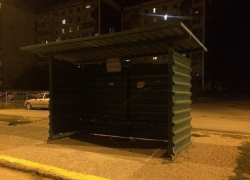 Ждать автобус на таких остановках одни мучения, - читатель 