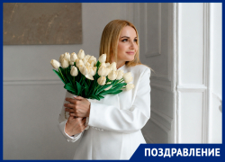 Мудрый босс и душа всего коллектива: директор «Блокнота» и газеты «Хозяйство» Елена Шеховцова отмечает День рождения 