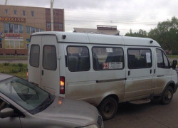 В ДТП на проспекте Курчатова столкнулись Mitsubishi и маршрутка №23