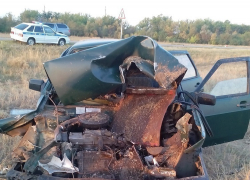 Пьяный водитель ВАЗа влетел в трактор в Волгодонском районе