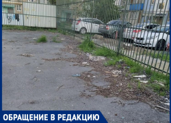 «Второй год спортплощадку починить не могут!»: оазис здоровья во дворе дома Пионерская, 181 превращается в мусорный очаг