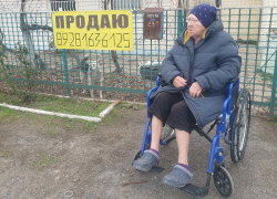 У родной матери на инвалидной коляске дочь забрала дом, документы, пенсию и выставила женщину на мороз в Волгодонском районе