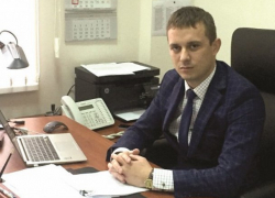 Вам вообще все равно кого ставить в руководство коммуналкой города?