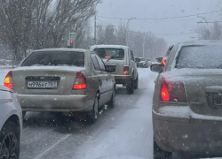  Волгодонск оказался во власти снегопада, водителей призвали к сдержанности и осторожности