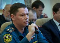 Продавец влил воду в раскаленную фритюрницу, после чего все вокруг загорелось, - пожарный Максим Даниленко